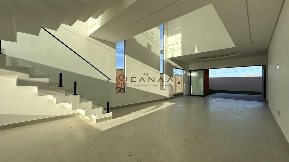 Foto 2 de Casa de Condomínio com 3 quartos à venda, 250m2 em Ogiva, Cabo Frio - RJ