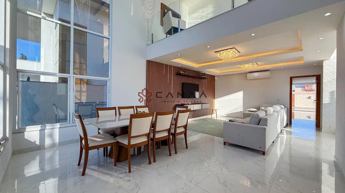 Foto 2 de Casa de Condomínio com 4 quartos à venda, 400m2 em Ogiva, Cabo Frio - RJ