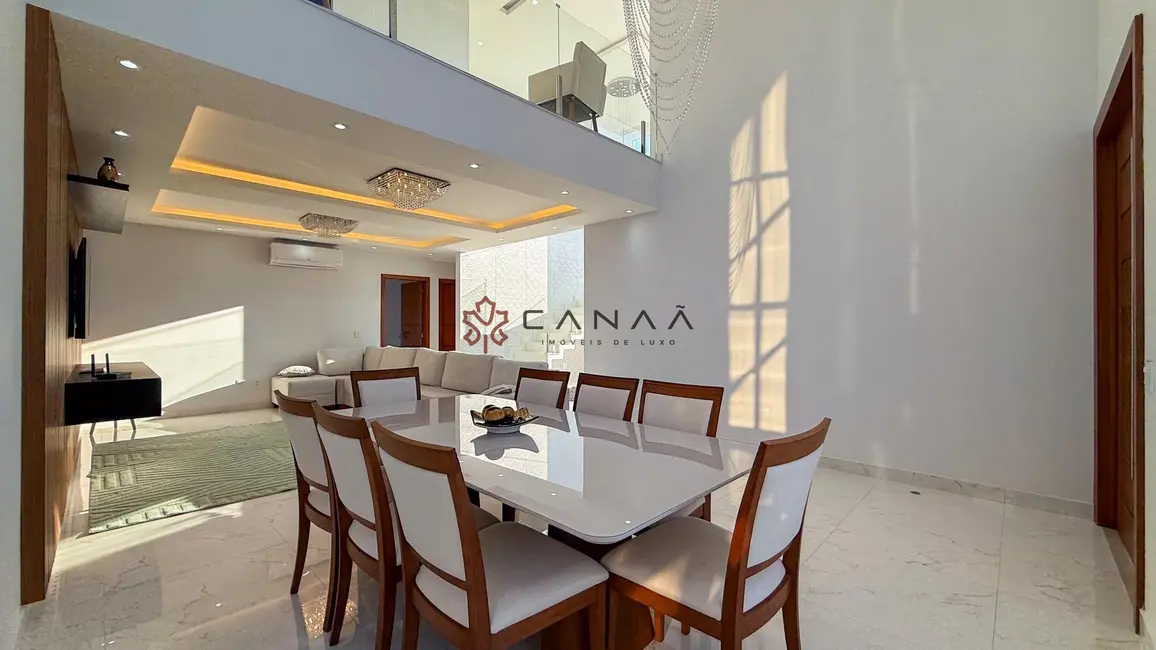 Foto 3 de Casa de Condomínio com 4 quartos à venda, 400m2 em Ogiva, Cabo Frio - RJ