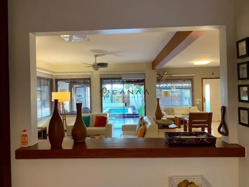 Casa com 3 quartos à venda, 300m2 em Portinho, Cabo Frio - RJ - imagem 8 Foto 8 de Casa com 3 quartos à venda, 300m2 em Portinho, Cabo Frio - RJ