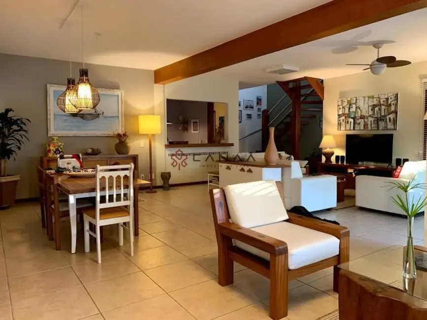 Casa com 3 quartos à venda, 300m2 em Portinho, Cabo Frio - RJ - imagem 3 Foto 3 de Casa com 3 quartos à venda, 300m2 em Portinho, Cabo Frio - RJ