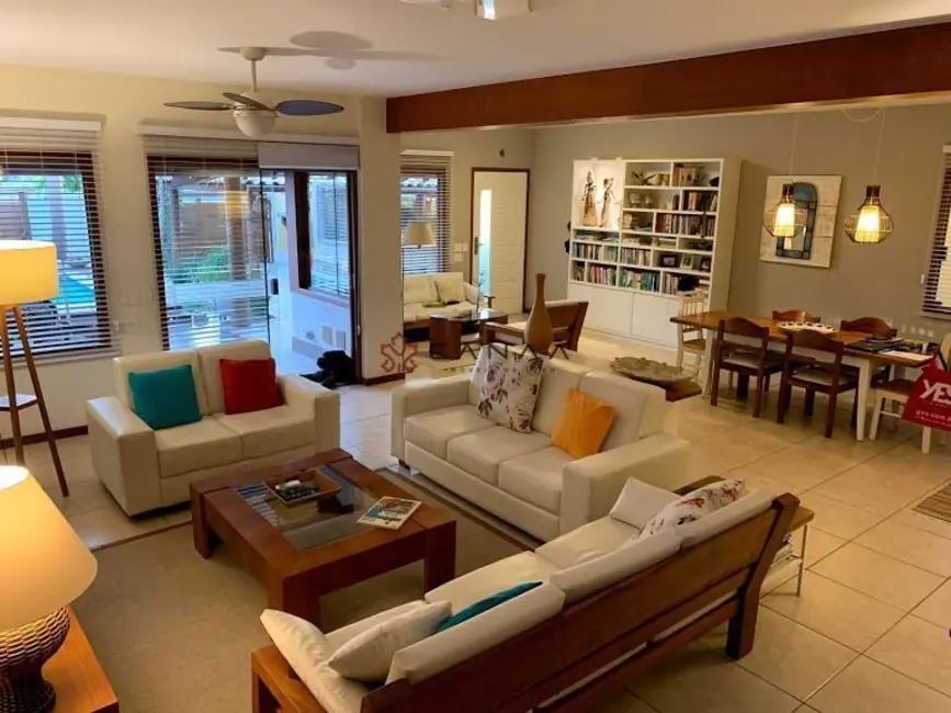 Casa com 3 quartos à venda, 300m2 em Portinho, Cabo Frio - RJ - imagem 1 Foto 1 de Casa com 3 quartos à venda, 300m2 em Portinho, Cabo Frio - RJ