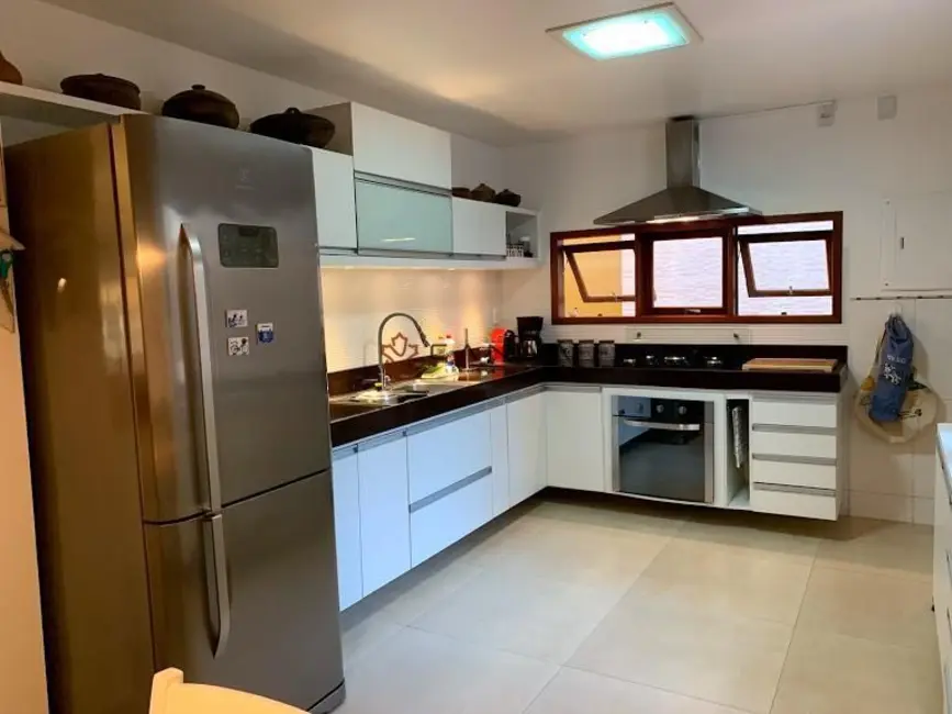 Casa com 3 quartos à venda, 300m2 em Portinho, Cabo Frio - RJ - imagem 7 Foto 7 de Casa com 3 quartos à venda, 300m2 em Portinho, Cabo Frio - RJ