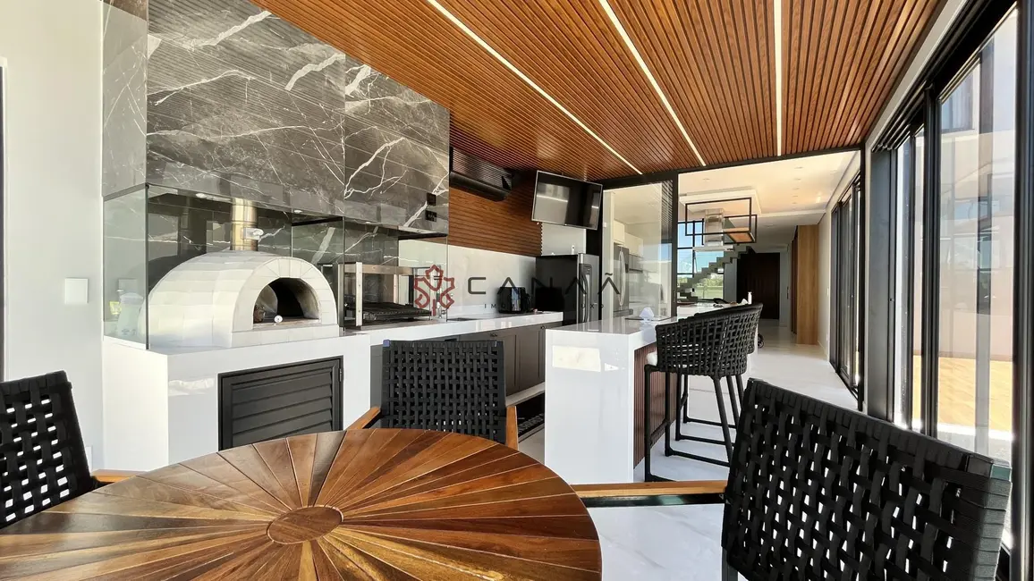 Foto 5 de Casa de Condomínio com 3 quartos à venda, 310m2 em Ogiva, Cabo Frio - RJ