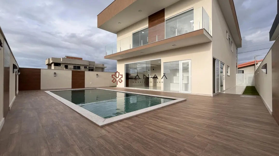 Casa de Condomínio com 4 quartos à venda, 400m2 em Ogiva, Cabo Frio - RJ - imagem 2 Foto 2 de Casa de Condomínio com 4 quartos à venda, 400m2 em Ogiva, Cabo Frio - RJ