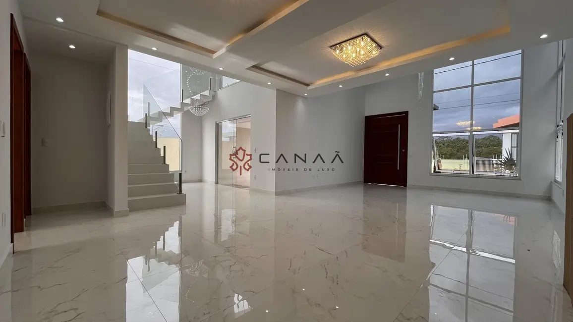 Casa de Condomínio com 4 quartos à venda, 400m2 em Ogiva, Cabo Frio - RJ - imagem 4 Foto 4 de Casa de Condomínio com 4 quartos à venda, 400m2 em Ogiva, Cabo Frio - RJ