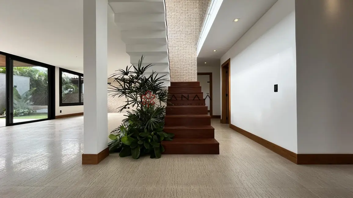 Foto 9 de Casa de Condomínio com 5 quartos à venda, 385m2 em Armacao Dos Buzios - RJ