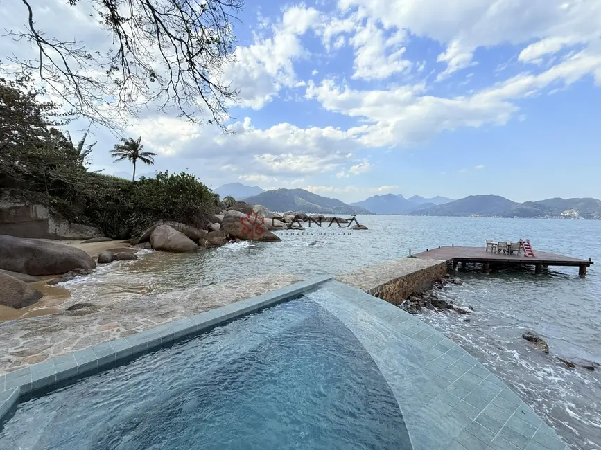 Casa de Condomínio com 7 quartos para alugar, 1100m2 em Mangaratiba - RJ - imagem 4 Foto 4 de Casa de Condomínio com 7 quartos para alugar, 1100m2 em Mangaratiba - RJ