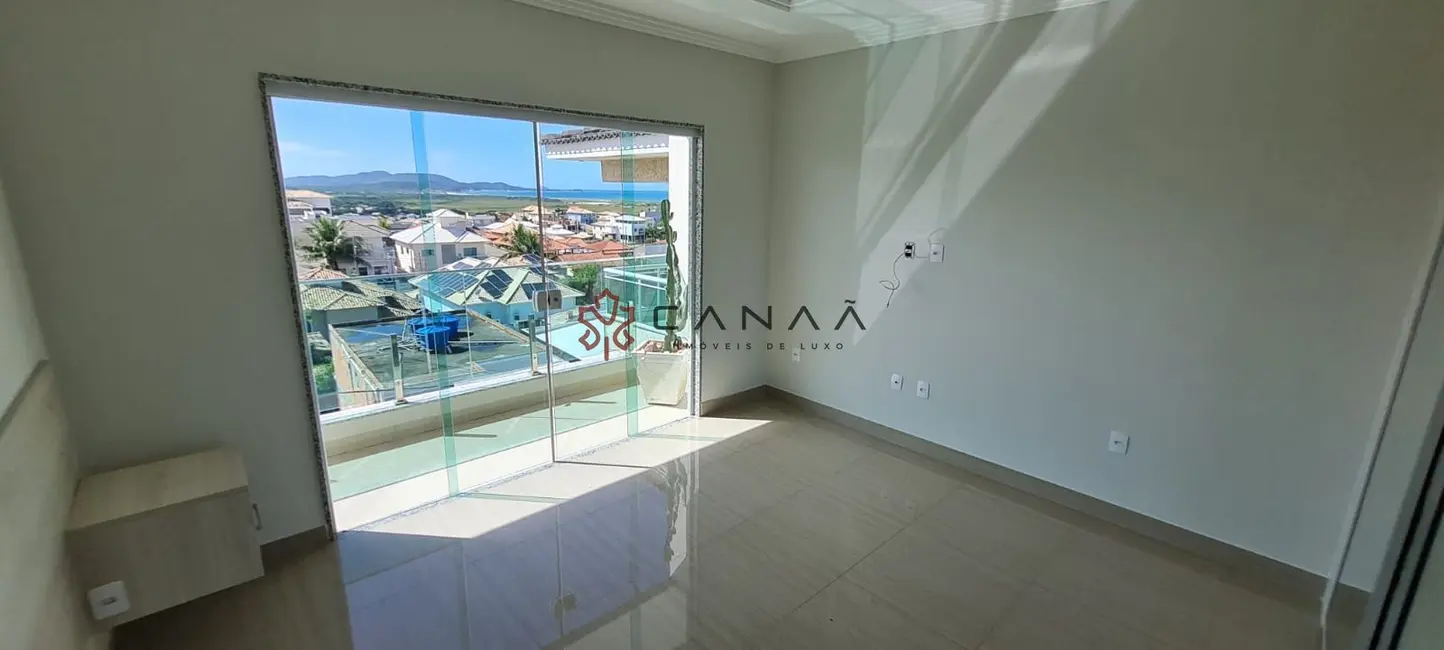 Casa de Condomínio com 3 quartos à venda, 266m2 em Peró, Cabo Frio - RJ - imagem 8 Foto 8 de Casa de Condomínio com 3 quartos à venda, 266m2 em Peró, Cabo Frio - RJ