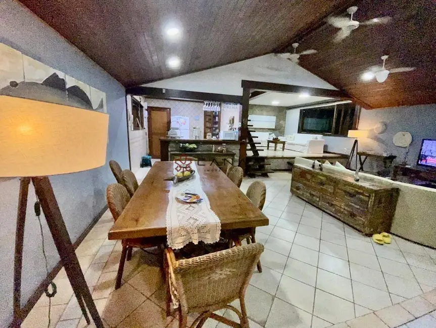 Foto 7 de Casa com 5 quartos à venda, 313m2 em Armacao Dos Buzios - RJ