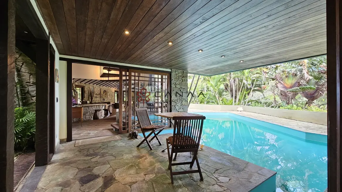 Foto 6 de Casa com 5 quartos à venda, 501m2 em Armacao Dos Buzios - RJ