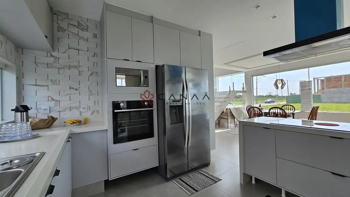 Foto 9 de Casa de Condomínio com 4 quartos à venda, 250m2 em Ogiva, Cabo Frio - RJ