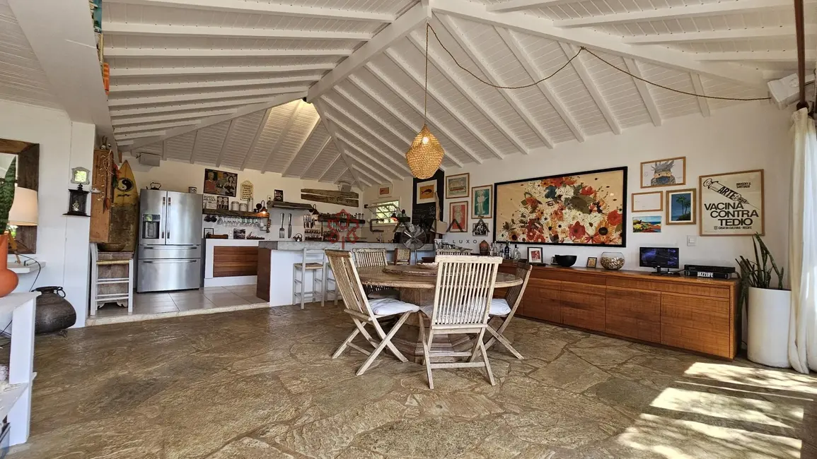 Foto 6 de Casa com 3 quartos à venda, 390m2 em Armacao Dos Buzios - RJ