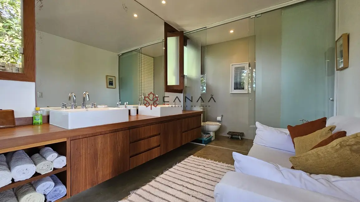 Foto 9 de Casa com 3 quartos à venda, 390m2 em Armacao Dos Buzios - RJ