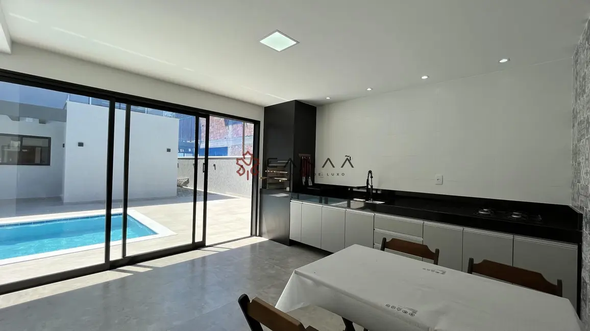 Foto 9 de Casa de Condomínio com 4 quartos à venda, 254m2 em Ogiva, Cabo Frio - RJ