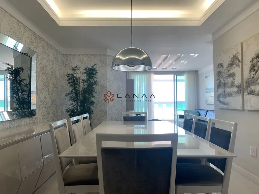 Foto 1 de Apartamento com 3 quartos à venda, 180m2 em Cabo Frio - RJ