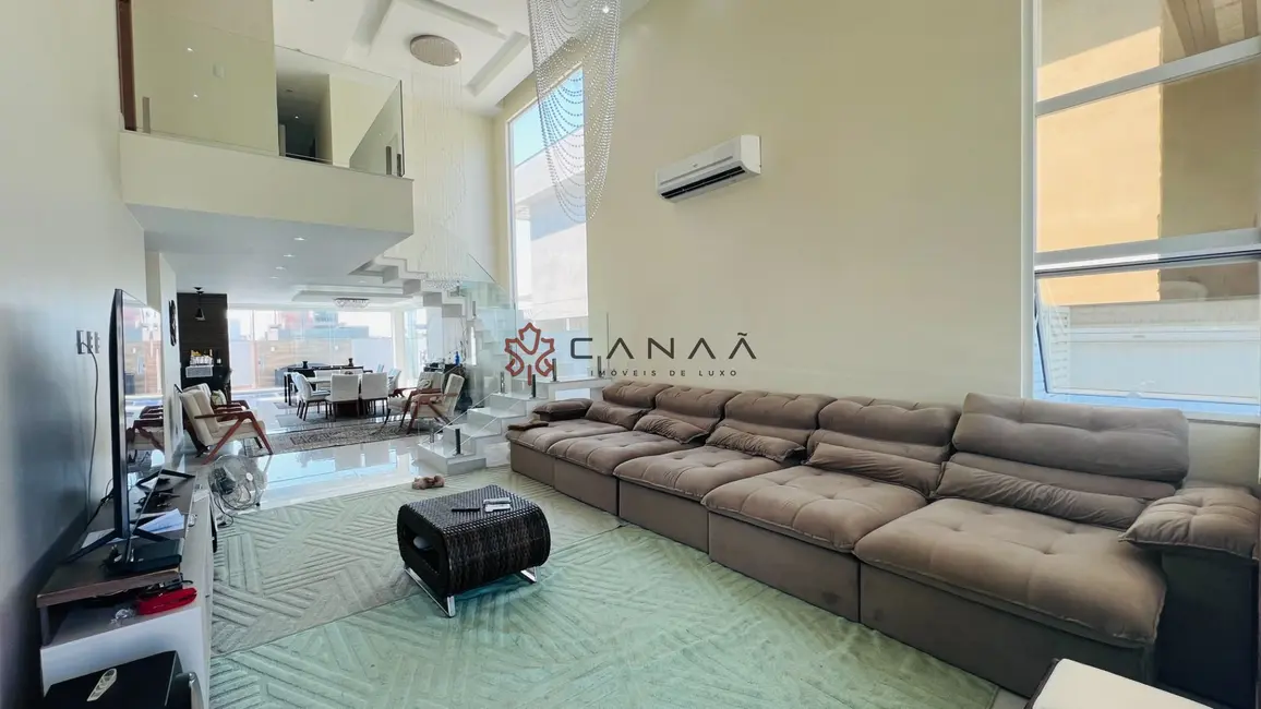 Casa de Condomínio com 5 quartos à venda, 294m2 em Peró, Cabo Frio - RJ - imagem 3 Foto 3 de Casa de Condomínio com 5 quartos à venda, 294m2 em Peró, Cabo Frio - RJ