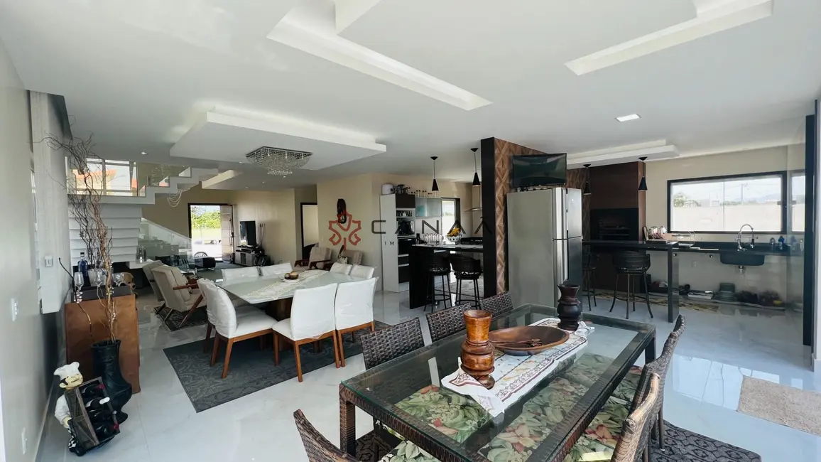 Casa de Condomínio com 5 quartos à venda, 294m2 em Peró, Cabo Frio - RJ - imagem 8 Foto 8 de Casa de Condomínio com 5 quartos à venda, 294m2 em Peró, Cabo Frio - RJ