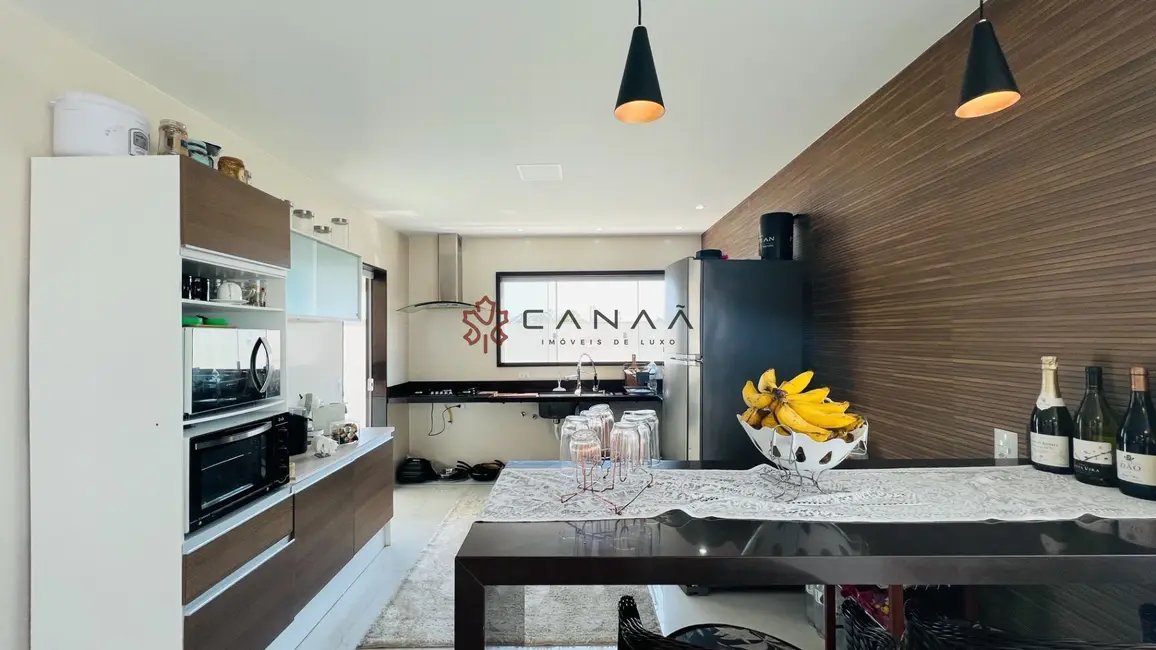Casa de Condomínio com 5 quartos à venda, 294m2 em Peró, Cabo Frio - RJ - imagem 9 Foto 9 de Casa de Condomínio com 5 quartos à venda, 294m2 em Peró, Cabo Frio - RJ