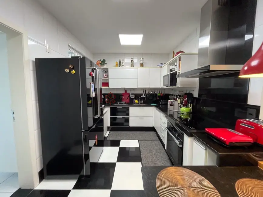 Cobertura com 4 quartos à venda, 270m2 em Algodoal, Cabo Frio - RJ - imagem 5 Foto 5 de Cobertura com 4 quartos à venda, 270m2 em Algodoal, Cabo Frio - RJ