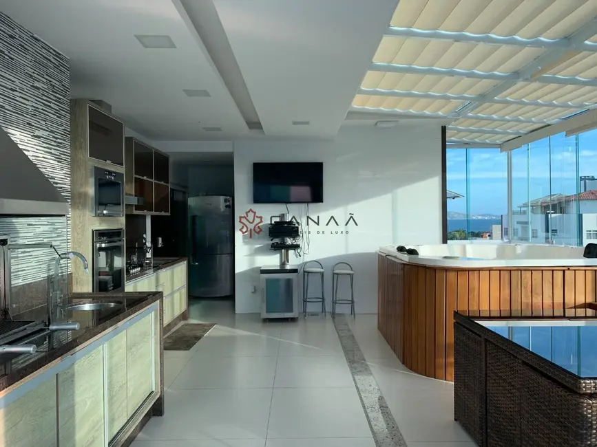 Foto 3 de Cobertura com 6 quartos à venda, 402m2 em Passagem, Cabo Frio - RJ