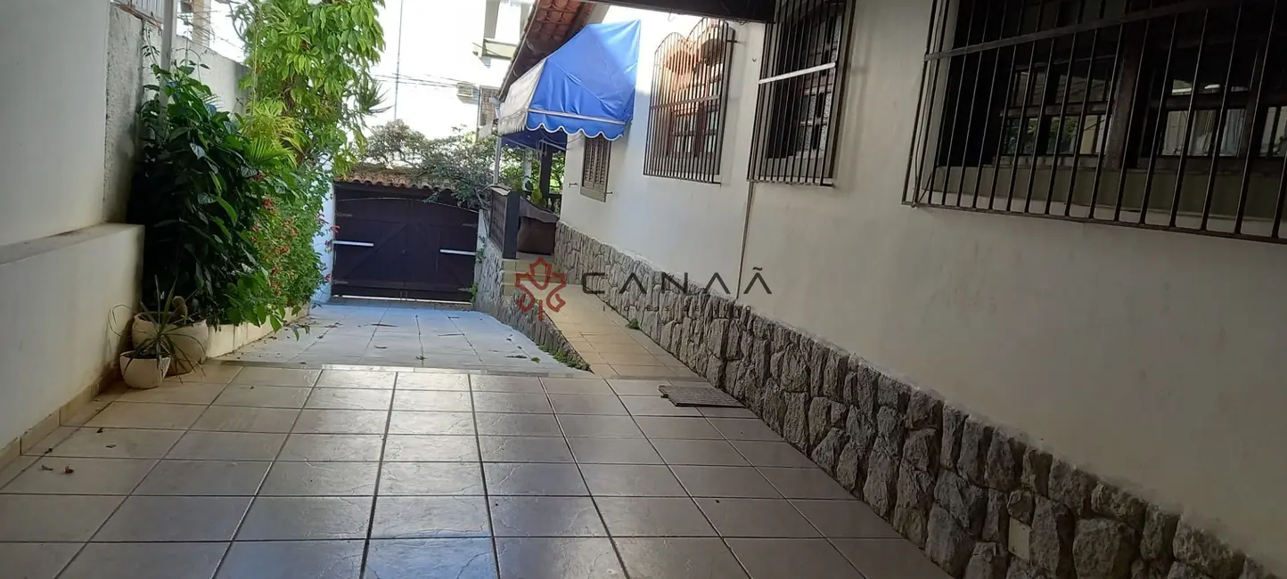 Casa com 3 quartos à venda, 200m2 em Passagem, Cabo Frio - RJ - imagem 2 Foto 2 de Casa com 3 quartos à venda, 200m2 em Passagem, Cabo Frio - RJ