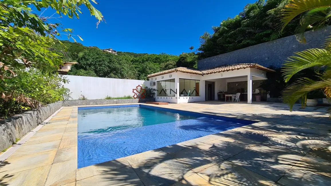 Foto 3 de Casa com 7 quartos à venda, 600m2 em Armacao Dos Buzios - RJ