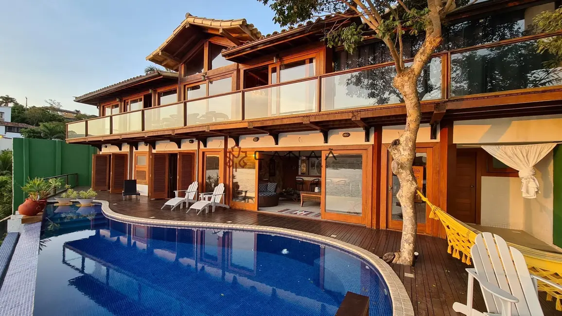 Foto 2 de Casa com 5 quartos à venda, 600m2 em Armacao Dos Buzios - RJ