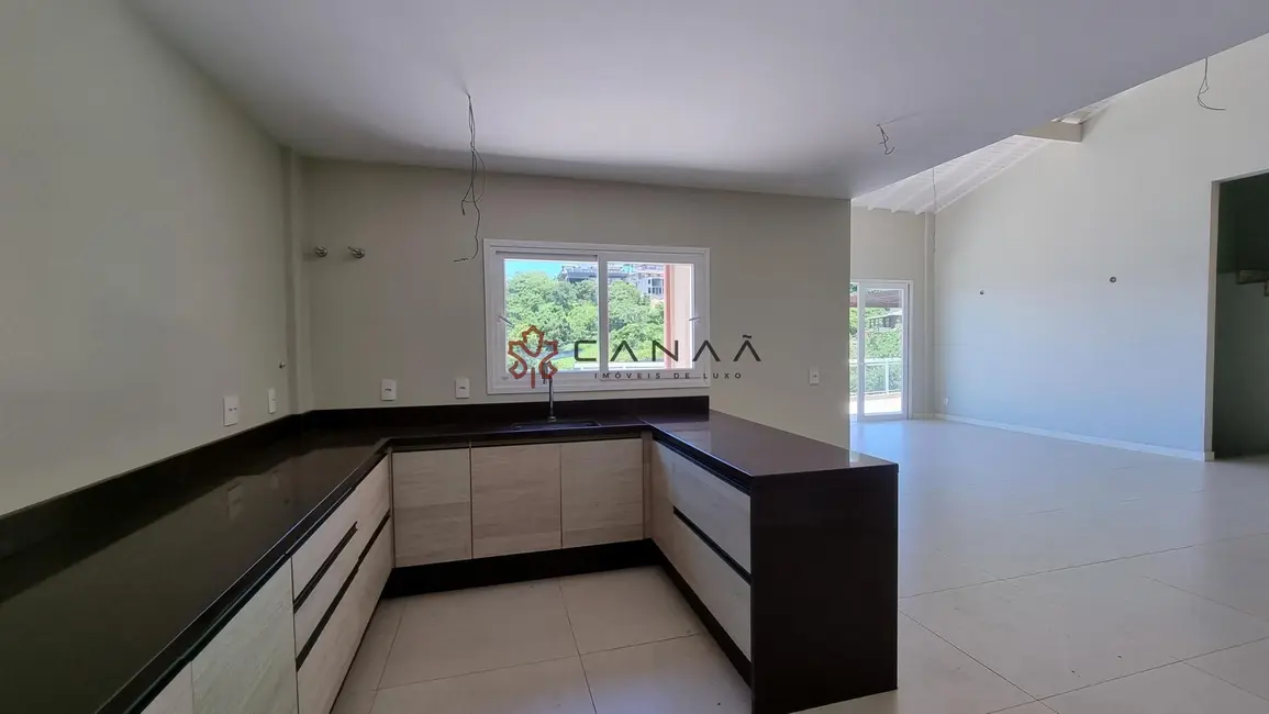 Foto 9 de Casa de Condomínio com 4 quartos à venda, 253m2 em Armacao Dos Buzios - RJ