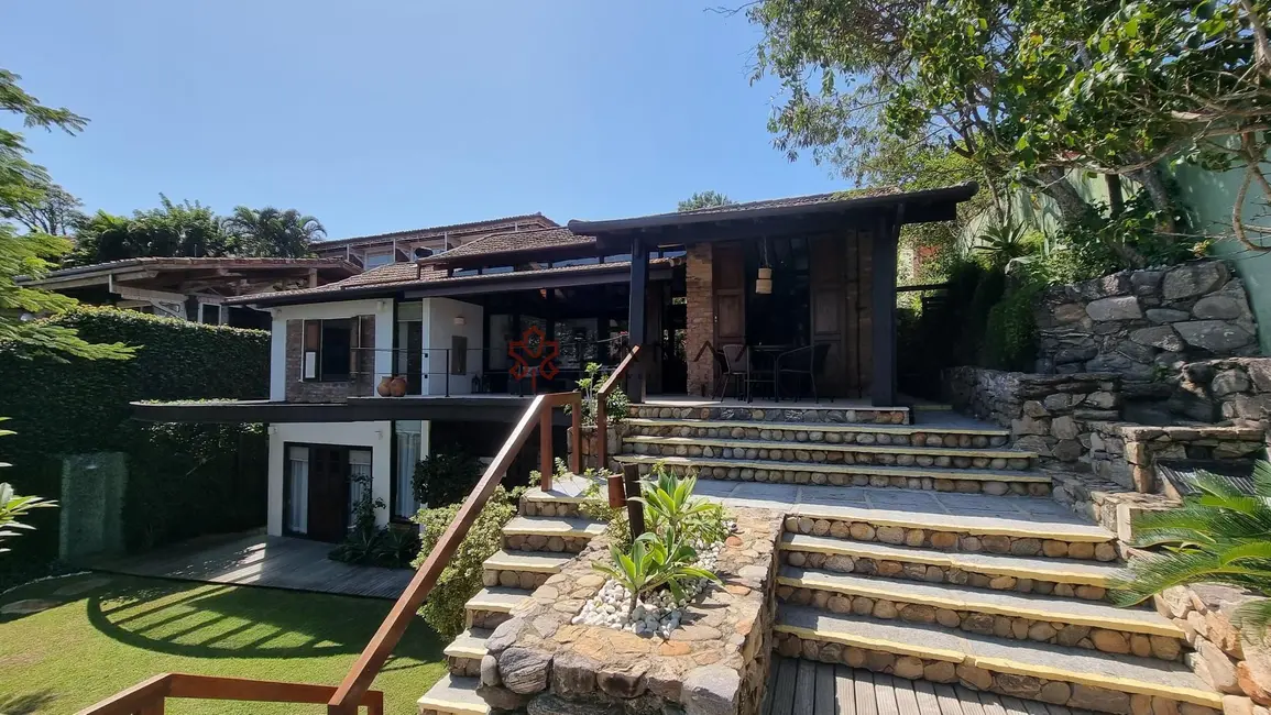 Foto 9 de Casa com 9 quartos à venda, 435m2 em Armacao Dos Buzios - RJ