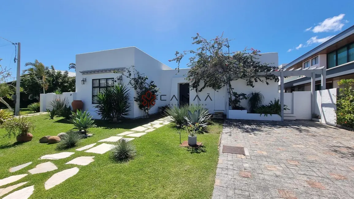 Foto 1 de Casa de Condomínio com 3 quartos à venda, 500m2 em Portinho, Cabo Frio - RJ