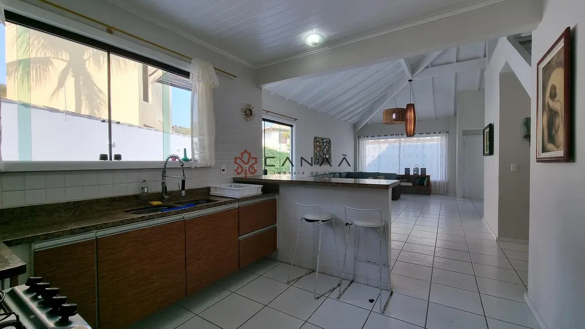 Foto 9 de Casa com 4 quartos à venda, 170m2 em Armacao Dos Buzios - RJ