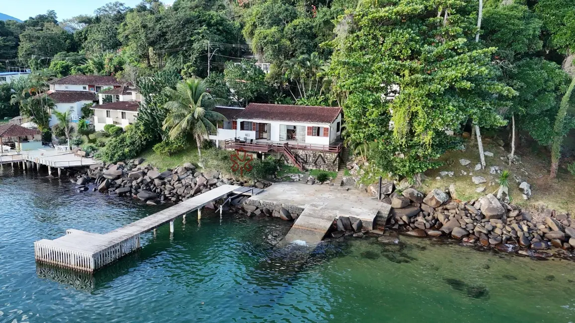 Foto 3 de Casa com 6 quartos à venda, 500m2 em Ponta Leste, Angra Dos Reis - RJ