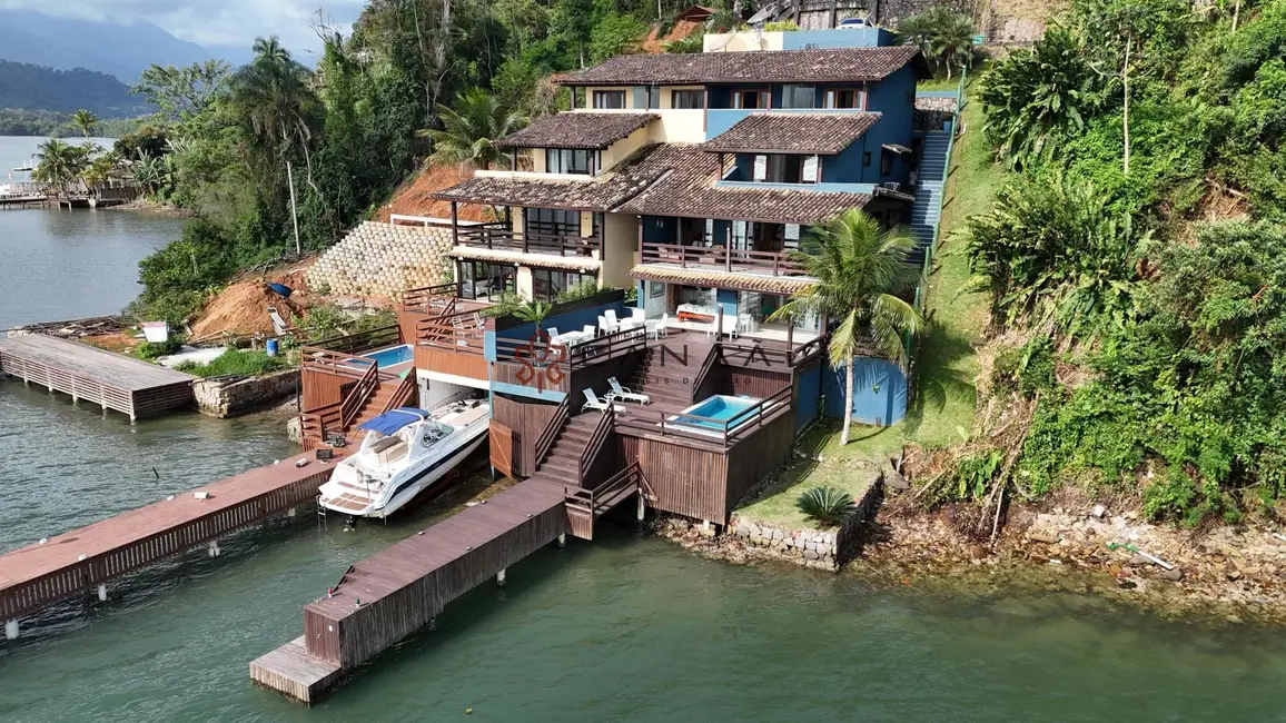Casa com 4 quartos para alugar, 360m2 em Bracuí (Cunhambebe), Angra Dos Reis - RJ - imagem 9 Foto 9 de Casa com 4 quartos para alugar, 360m2 em Bracuí (Cunhambebe), Angra Dos Reis - RJ