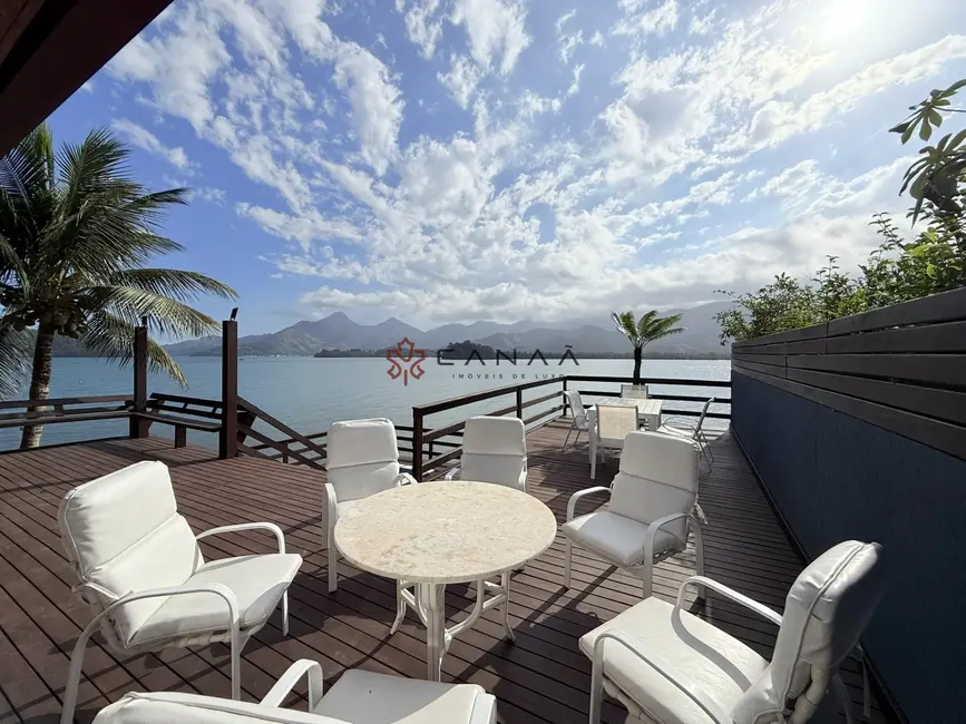 Casa com 4 quartos para alugar, 360m2 em Bracuí (Cunhambebe), Angra Dos Reis - RJ - imagem 6 Foto 6 de Casa com 4 quartos para alugar, 360m2 em Bracuí (Cunhambebe), Angra Dos Reis - RJ