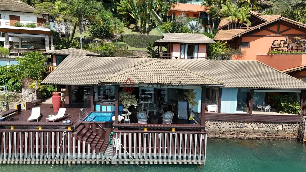 Foto 3 de Casa de Condomínio com 5 quartos para alugar, 600m2 em Portogalo, Angra Dos Reis - RJ