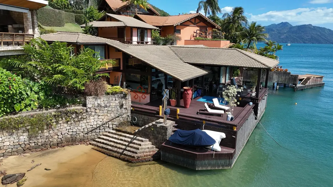 Foto 2 de Casa de Condomínio com 5 quartos para alugar, 600m2 em Portogalo, Angra Dos Reis - RJ