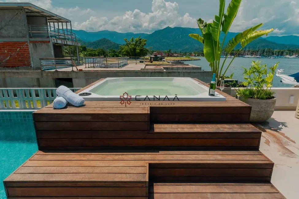 Casa de Condomínio com 5 quartos à venda, 688m2 em Bracuí (Cunhambebe), Angra Dos Reis - RJ - imagem 4 Foto 4 de Casa de Condomínio com 5 quartos à venda, 688m2 em Bracuí (Cunhambebe), Angra Dos Reis - RJ