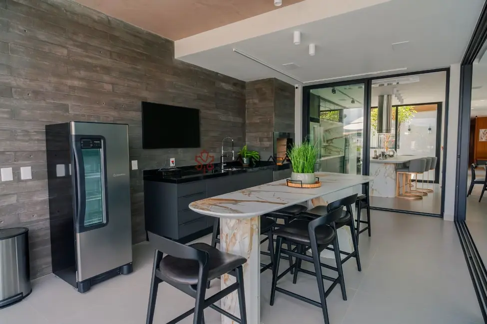 Casa de Condomínio com 5 quartos à venda, 688m2 em Bracuí (Cunhambebe), Angra Dos Reis - RJ - imagem 7 Foto 7 de Casa de Condomínio com 5 quartos à venda, 688m2 em Bracuí (Cunhambebe), Angra Dos Reis - RJ