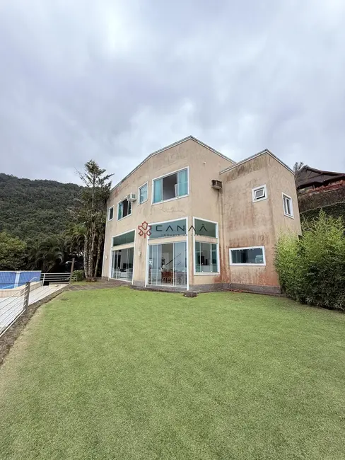 Casa com 4 quartos para alugar, 400m2 em Portogalo, Angra Dos Reis - RJ - imagem 1 Foto 1 de Casa com 4 quartos para alugar, 400m2 em Portogalo, Angra Dos Reis - RJ