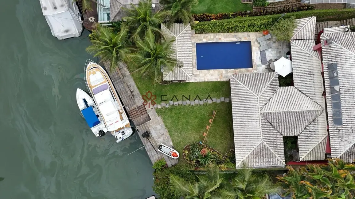 Casa de Condomínio com 3 quartos para alugar, 400m2 em Frade (Cunhambebe), Angra Dos Reis - RJ - imagem 6 Foto 6 de Casa de Condomínio com 3 quartos para alugar, 400m2 em Frade (Cunhambebe), Angra Dos Reis - RJ