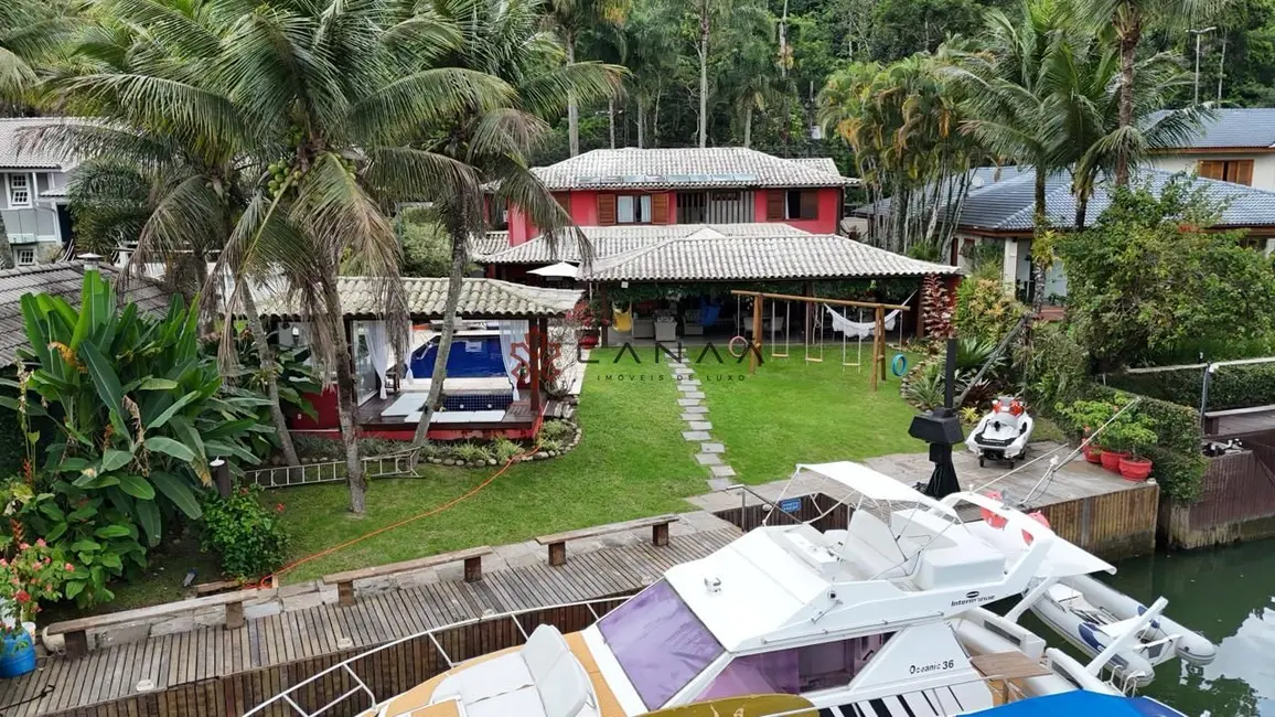 Casa de Condomínio com 3 quartos para alugar, 400m2 em Frade (Cunhambebe), Angra Dos Reis - RJ - imagem 1 Foto 1 de Casa de Condomínio com 3 quartos para alugar, 400m2 em Frade (Cunhambebe), Angra Dos Reis - RJ
