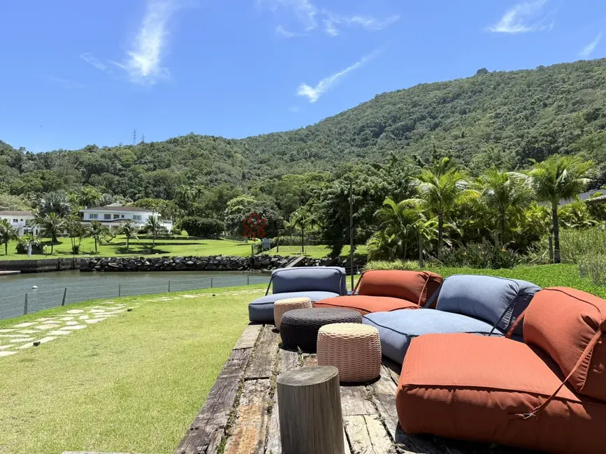 Casa com 10 quartos para alugar, 800m2 em Mangaratiba - RJ - imagem 7 Foto 7 de Casa com 10 quartos para alugar, 800m2 em Mangaratiba - RJ