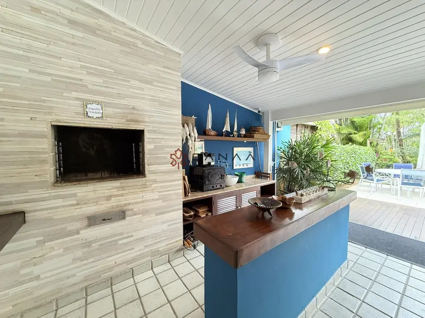 Foto 8 de Casa com 4 quartos para alugar, 250m2 em Mombaça, Angra Dos Reis - RJ