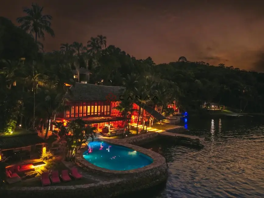 Casa com 7 quartos para alugar, 1000m2 em Angra Dos Reis - RJ - imagem 2 Foto 2 de Casa com 7 quartos para alugar, 1000m2 em Angra Dos Reis - RJ