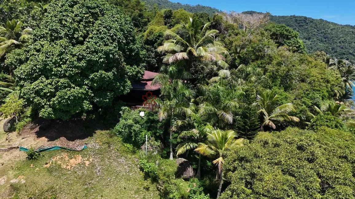 Foto 2 de Casa com 6 quartos à venda, 400m2 em Angra Dos Reis - RJ