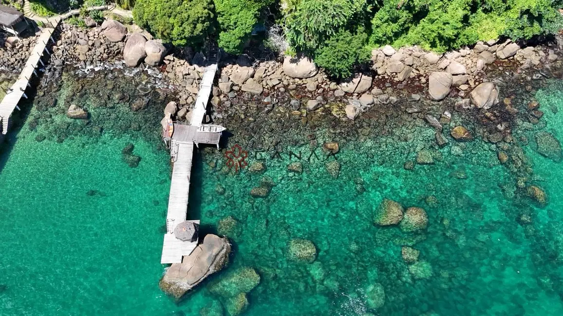 Foto 1 de Casa com 6 quartos à venda, 400m2 em Angra Dos Reis - RJ