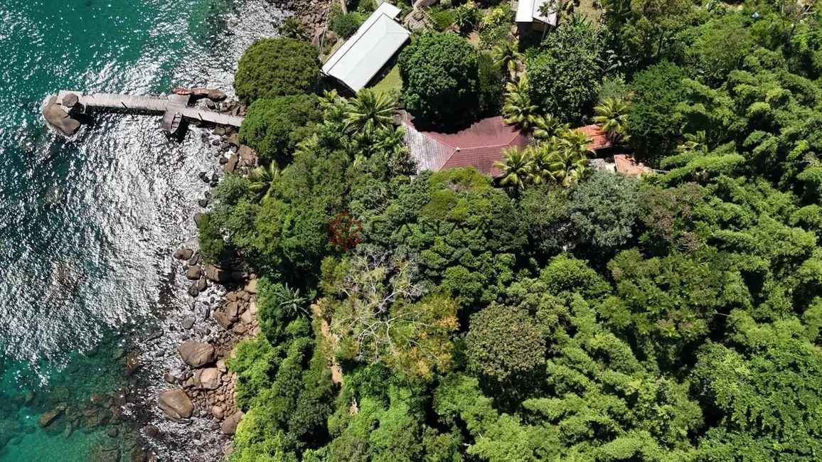 Foto 3 de Casa com 6 quartos à venda, 400m2 em Angra Dos Reis - RJ