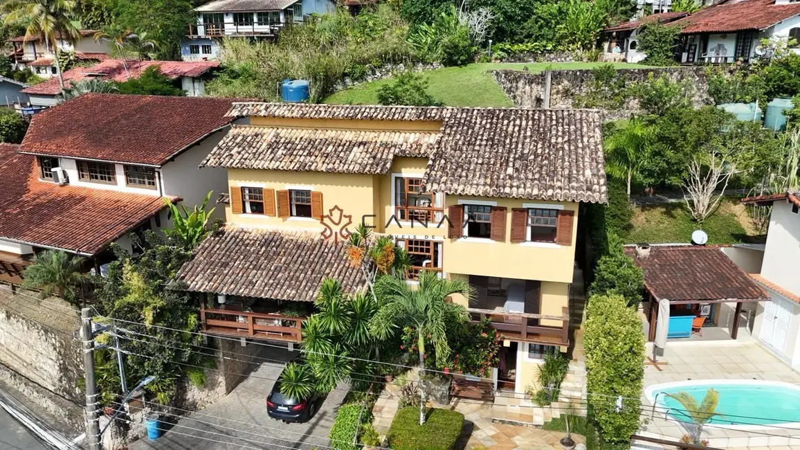 Foto 3 de Casa com 5 quartos à venda, 400m2 em Praia do Jardim, Angra Dos Reis - RJ