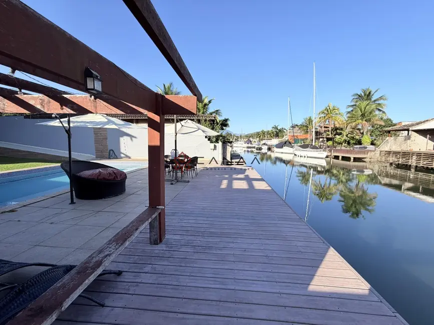 Casa com 6 quartos à venda, 600m2 em Bracuí (Cunhambebe), Angra Dos Reis - RJ - imagem 3 Foto 3 de Casa com 6 quartos à venda, 600m2 em Bracuí (Cunhambebe), Angra Dos Reis - RJ